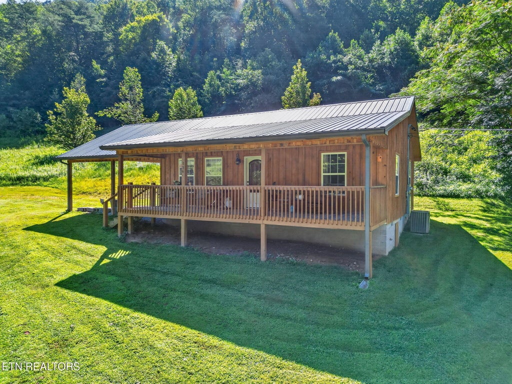 Photo of 136 Little Ridge Way, Washburn, TN 37888 (MLS # 1353382)