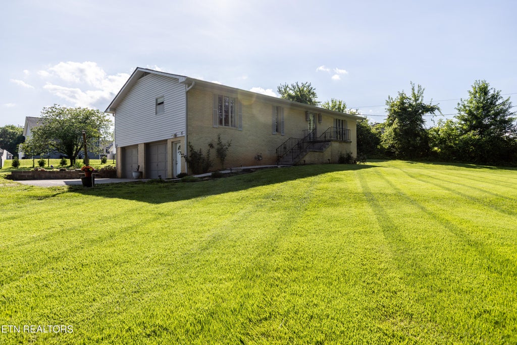 Photo of 7409 Blacks Ferry Rd, Knoxville, TN 37931 (MLS # 1344599)