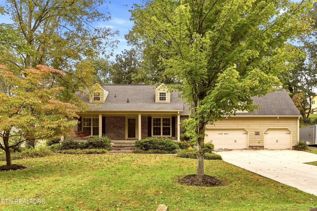 Photo of 618 Woodland Drive, Clinton, TN 37716 (MLS # 1358741)