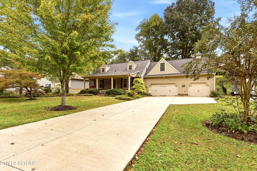 Photo of 618 Woodland Drive, Clinton, TN 37716 (MLS # 1358741)