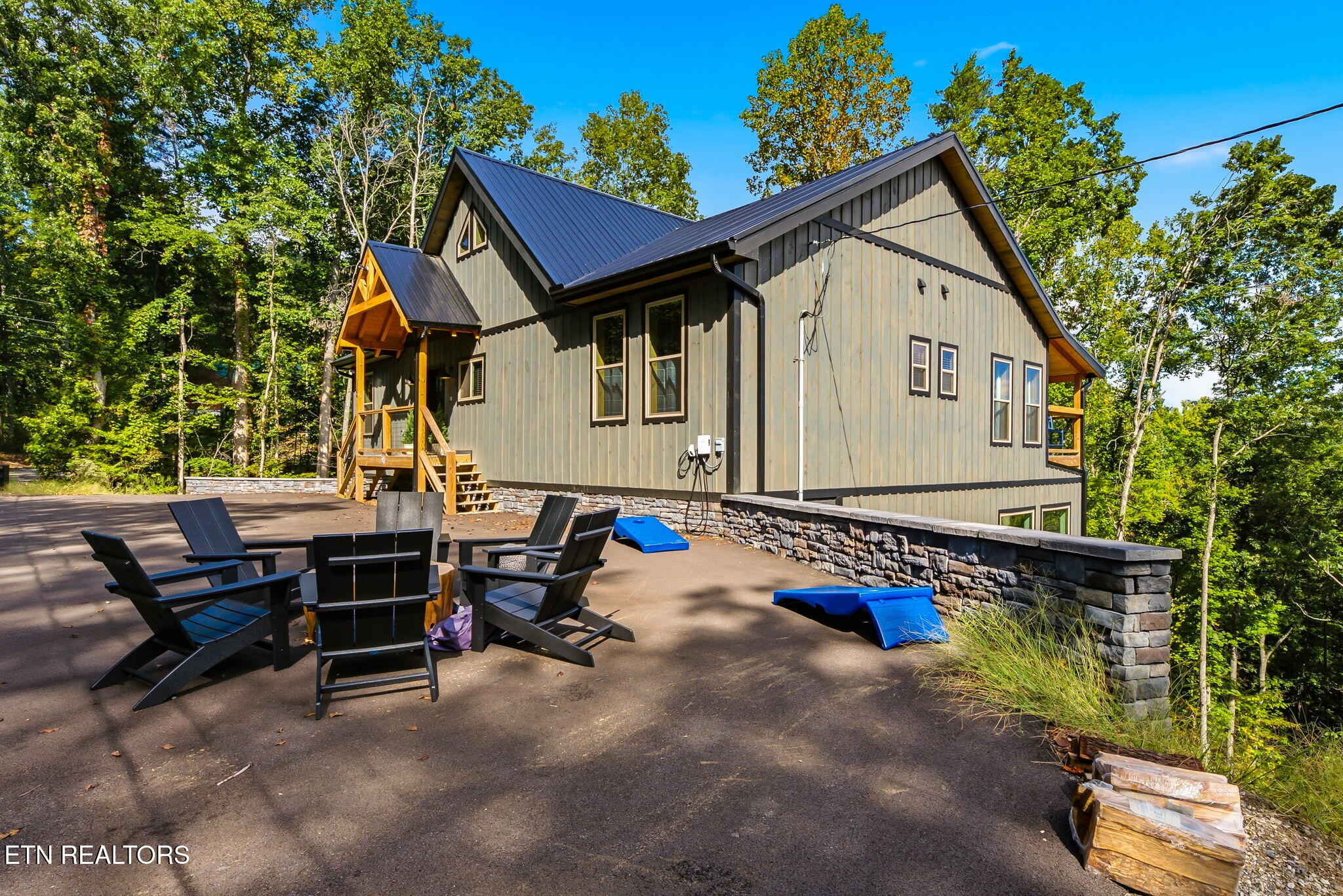 1524 Scenic Woods Way