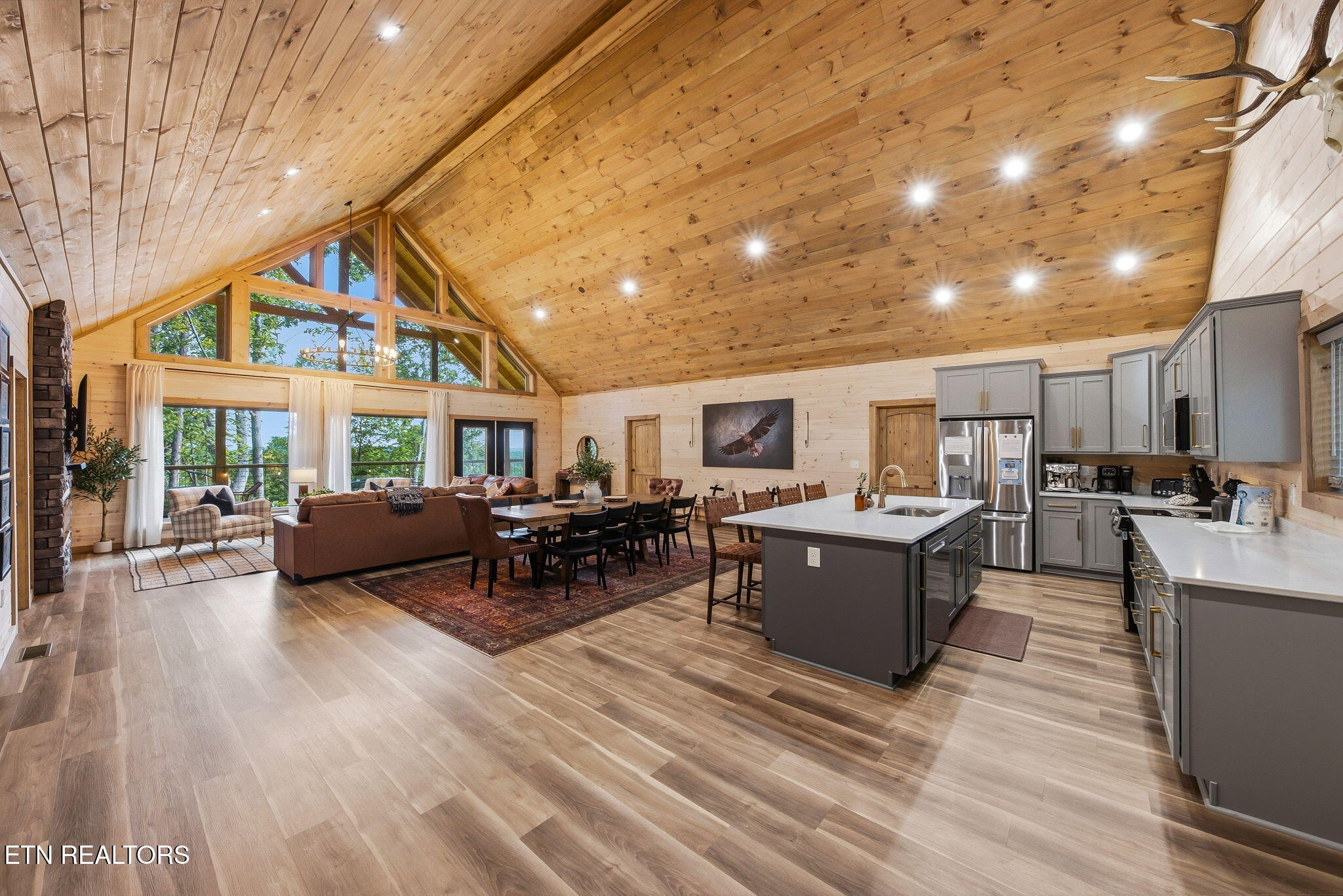1524 Scenic Woods Way
