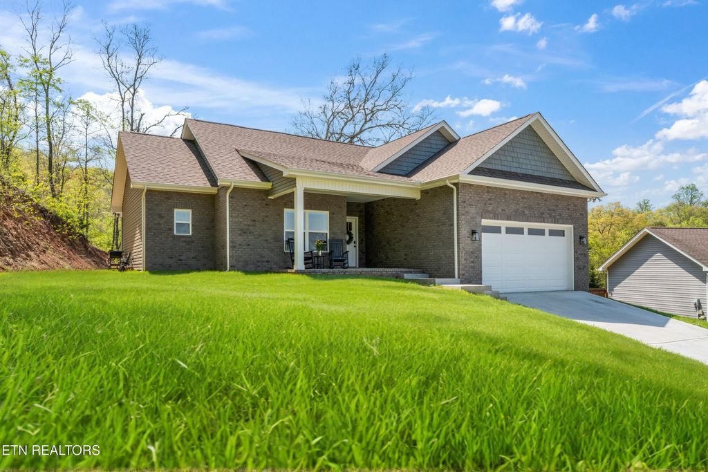Photo of 174 Flagstone Way Way, Clinton, TN 37716 (MLS # 1297877)