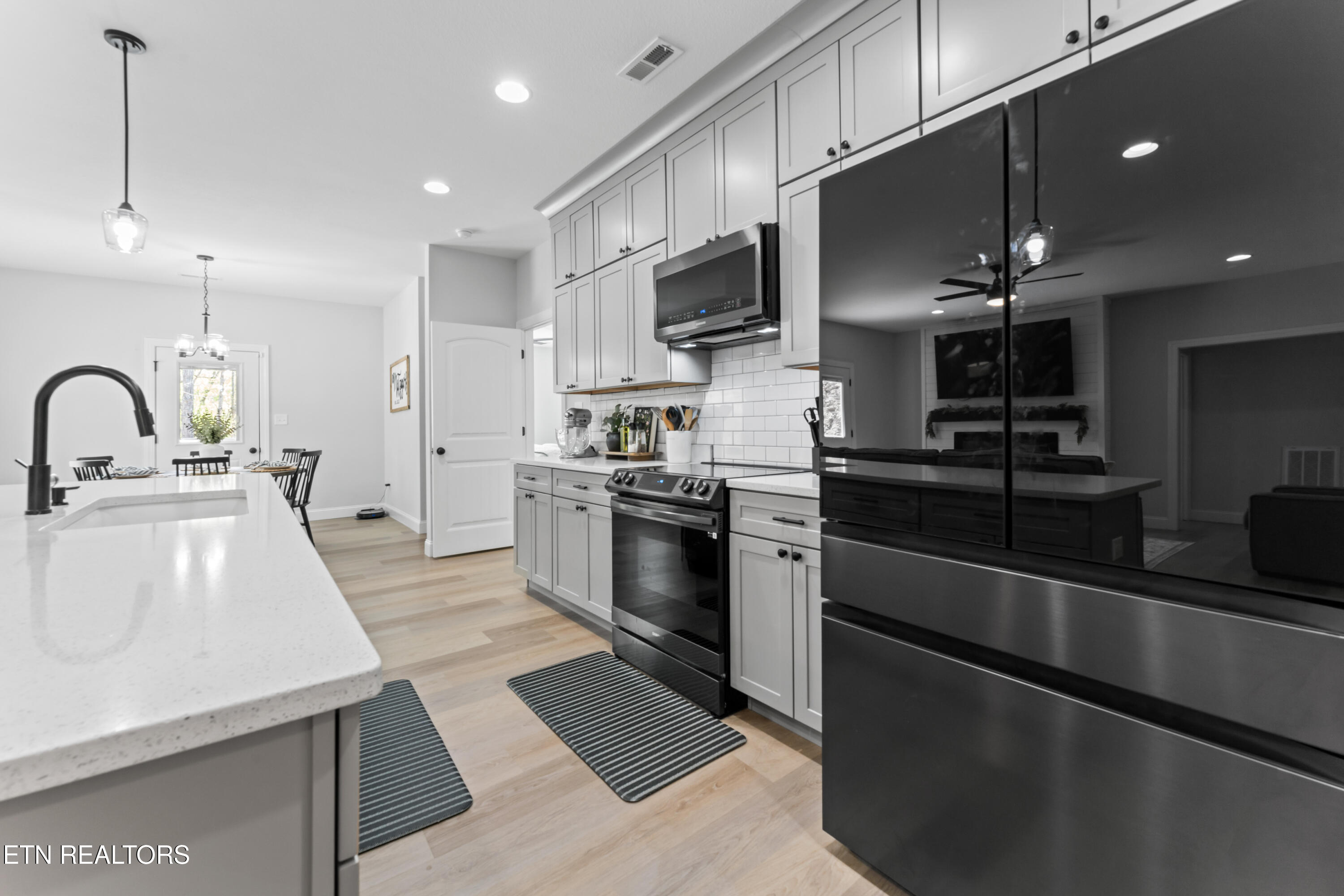 174 Flagstone Way