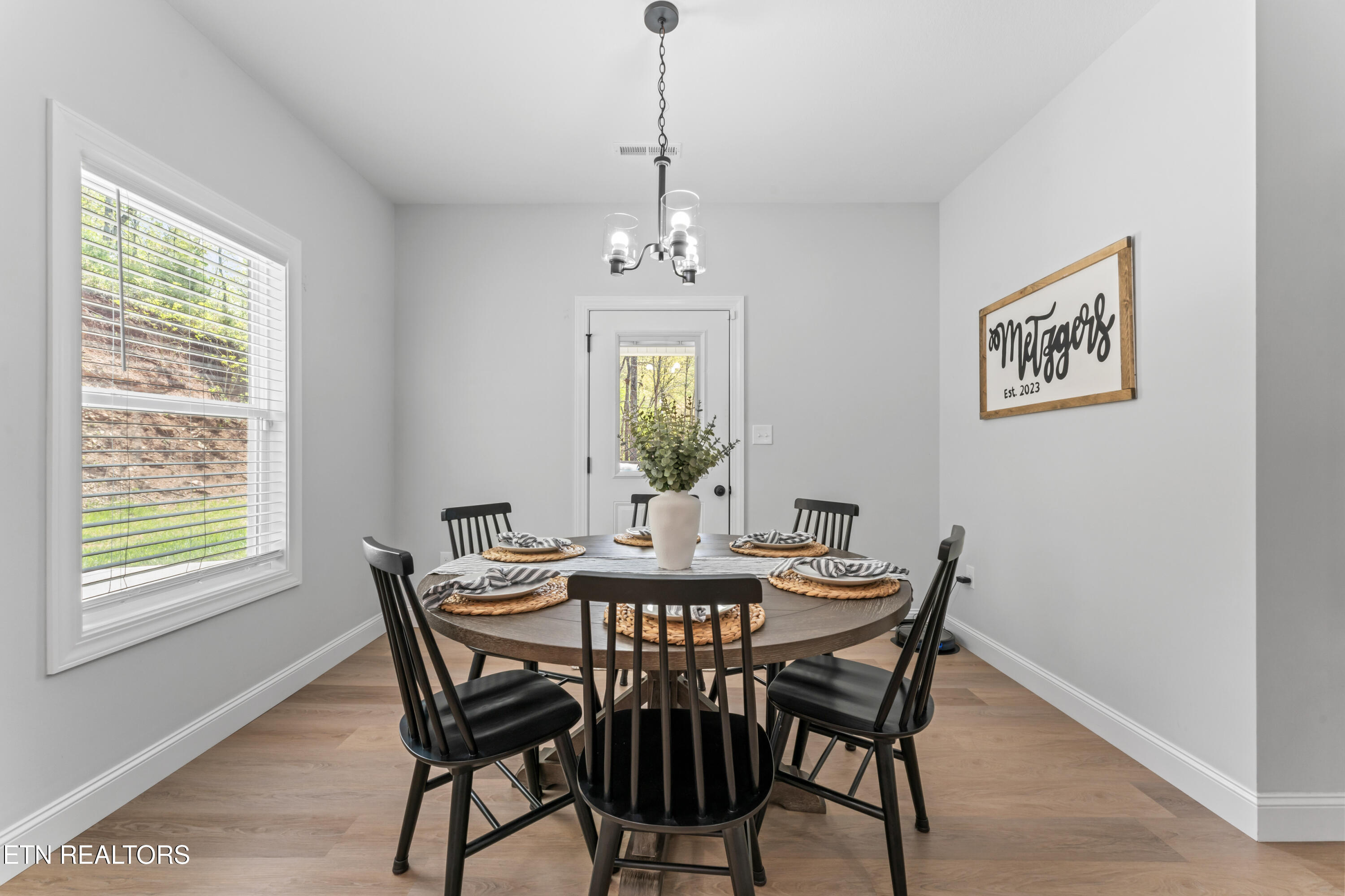174 Flagstone Way