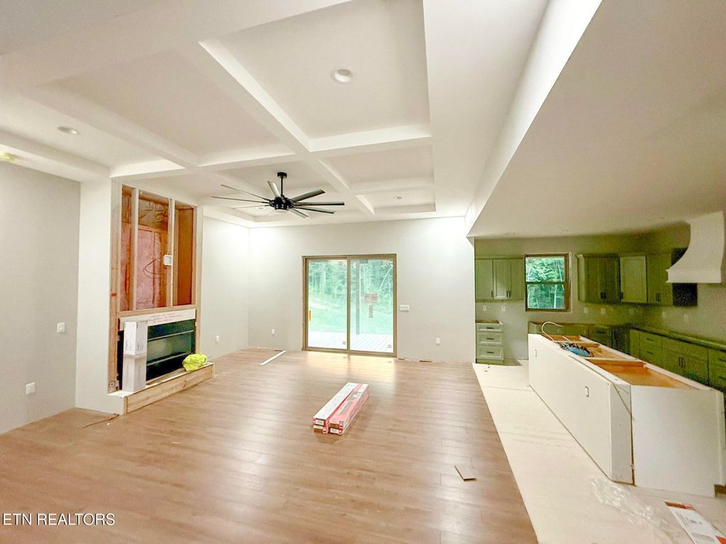 Photo of 1084 Cumberland View Drive, Crossville, TN 38571 (MLS # 1313945)