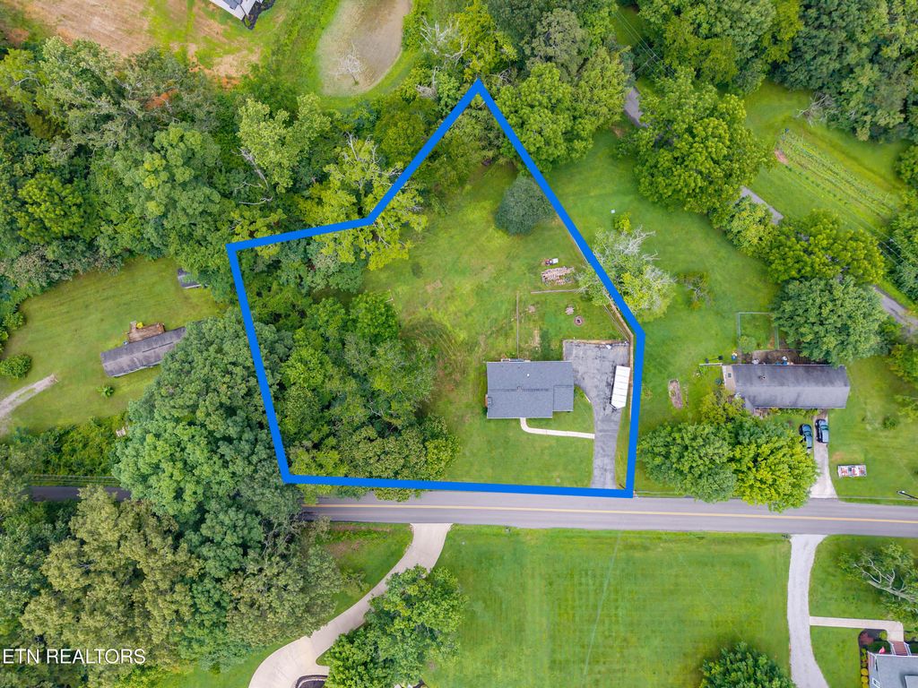 Photo of 7908 Collier Rd, Powell, TN 37849 (MLS # 1305184)