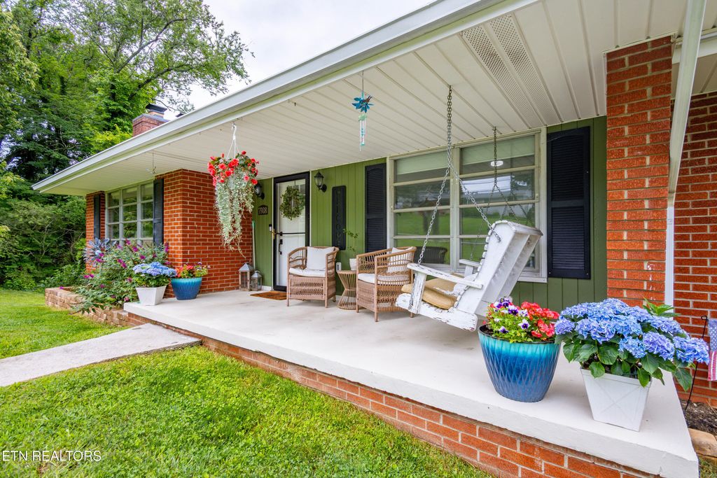 Photo of 7908 Collier Rd, Powell, TN 37849 (MLS # 1305184)