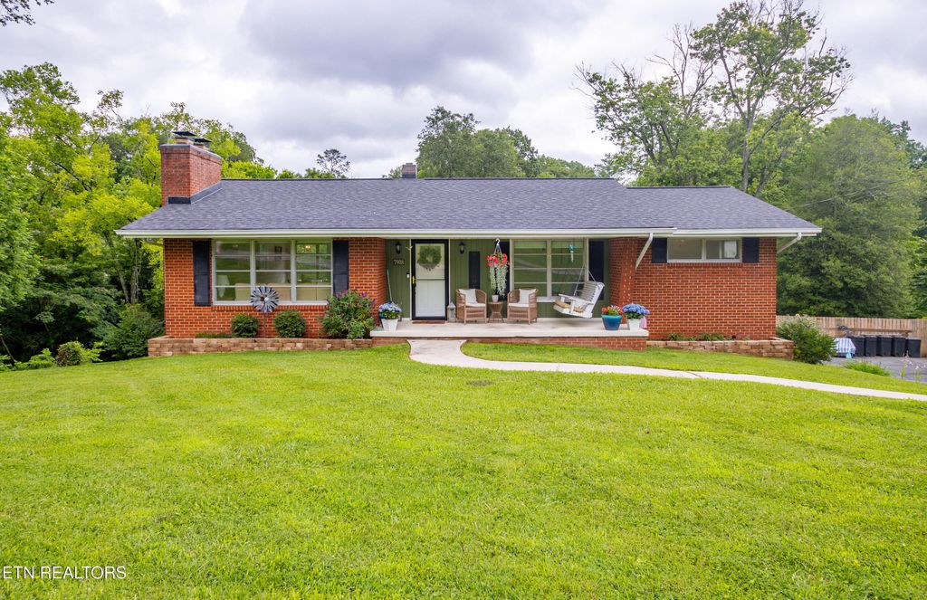 Photo of 7908 Collier Rd, Powell, TN 37849 (MLS # 1305184)