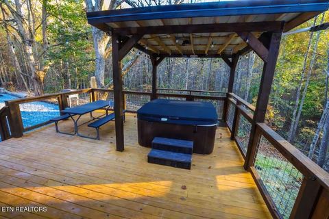 Tiny photo for 433 Ball Mountain Lane, Gatlinburg, TN 37738 (MLS # 1324426)