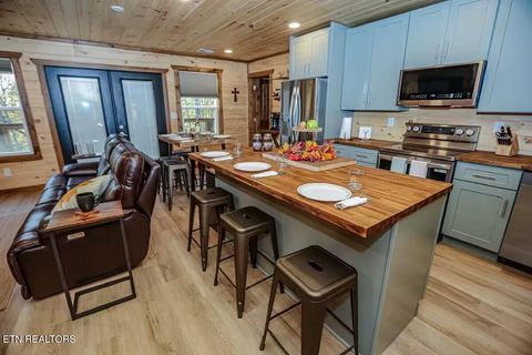 Tiny photo for 433 Ball Mountain Lane, Gatlinburg, TN 37738 (MLS # 1324426)