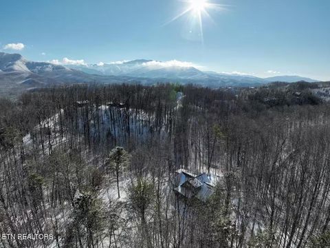 Tiny photo for 433 Ball Mountain Lane, Gatlinburg, TN 37738 (MLS # 1324426)