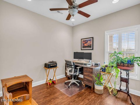 Tiny photo for 131 Hardinberry St, Oak Ridge, TN 37830 (MLS # 1325755)