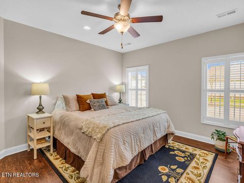 Tiny photo for 131 Hardinberry St, Oak Ridge, TN 37830 (MLS # 1325755)