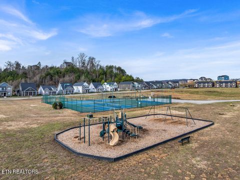 Tiny photo for 131 Hardinberry St, Oak Ridge, TN 37830 (MLS # 1325755)