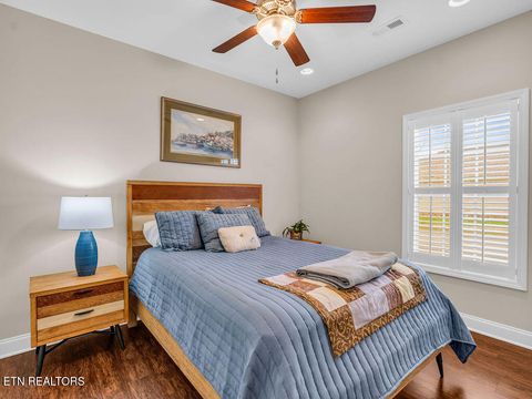 Tiny photo for 131 Hardinberry St, Oak Ridge, TN 37830 (MLS # 1325755)