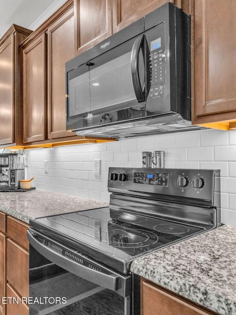 Tiny photo for 131 Hardinberry St, Oak Ridge, TN 37830 (MLS # 1325755)