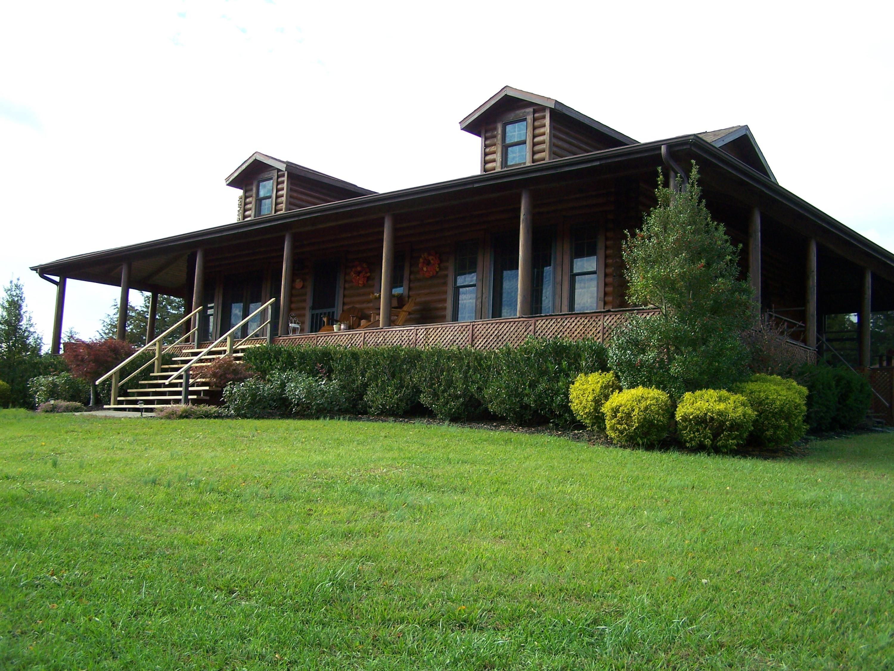 Photo 1 of 40 — 1725 Hice Rd, Dandridge, TN 37725