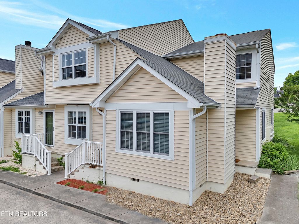 Photo of 633 Vose Rd #G, Alcoa, TN 37701 (MLS # 1302032)