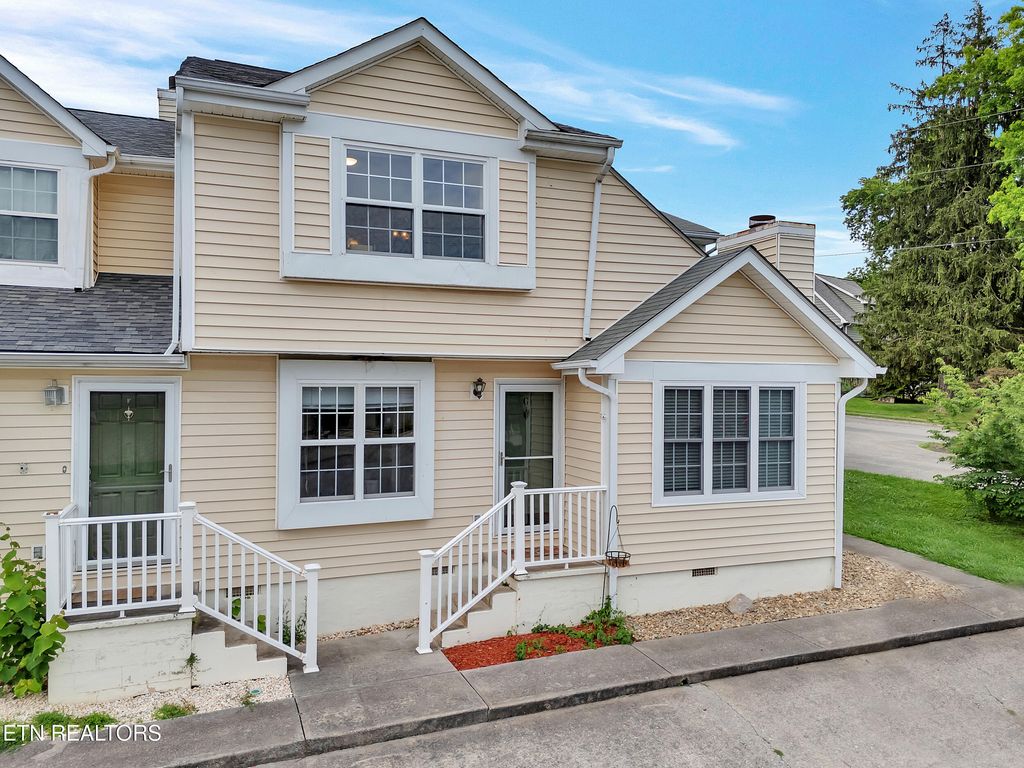 Photo of 633 Vose Rd #G, Alcoa, TN 37701 (MLS # 1302032)