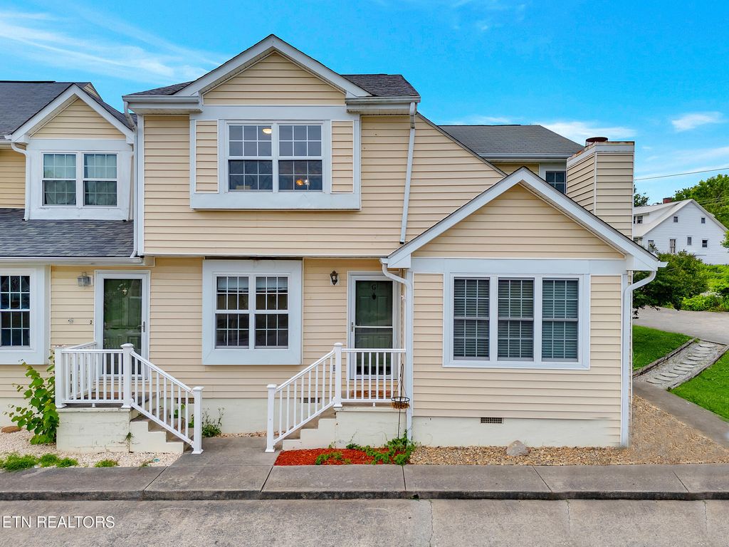 Photo of 633 Vose Rd #G, Alcoa, TN 37701 (MLS # 1302032)