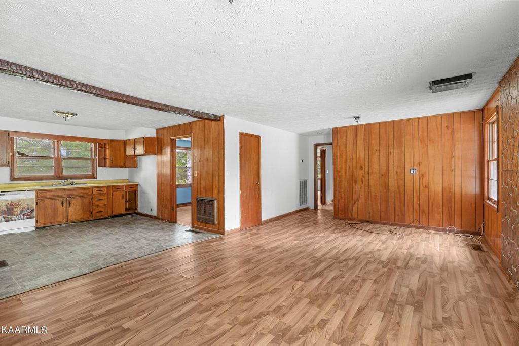 Photo of 3864 State HWY 33, Tazewell, TN 37879 (MLS # 1237567)