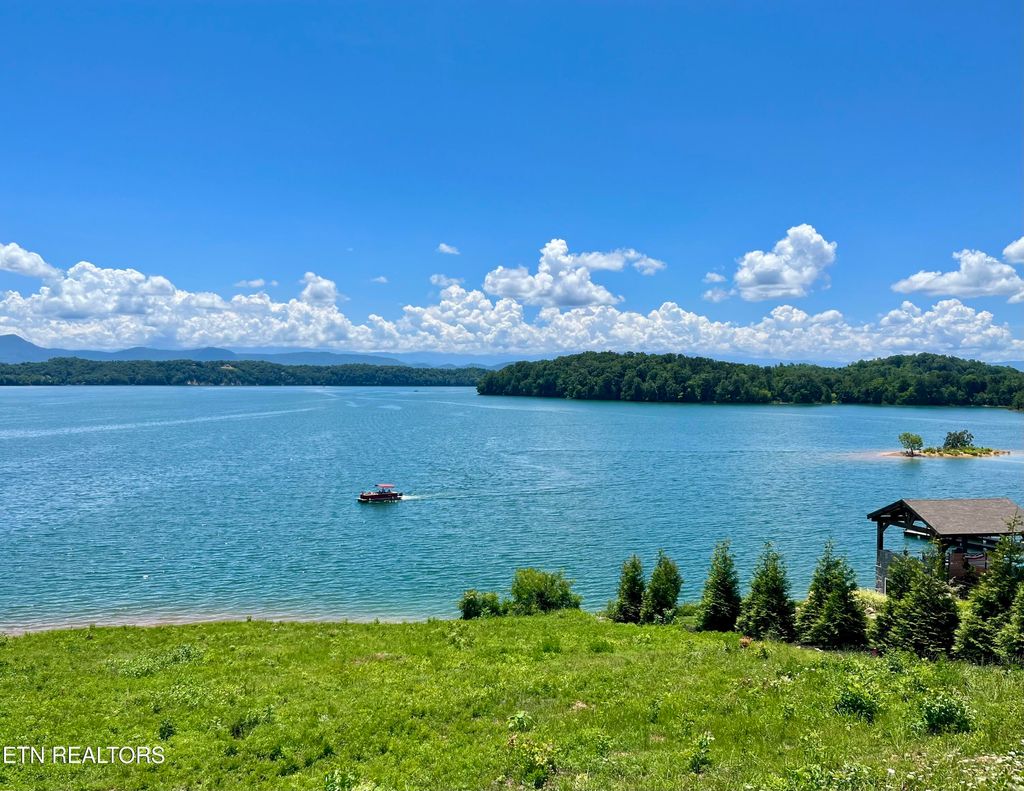 Photo of 99 Majestic Circle, Dandridge, TN 37725 (MLS # 1308411)