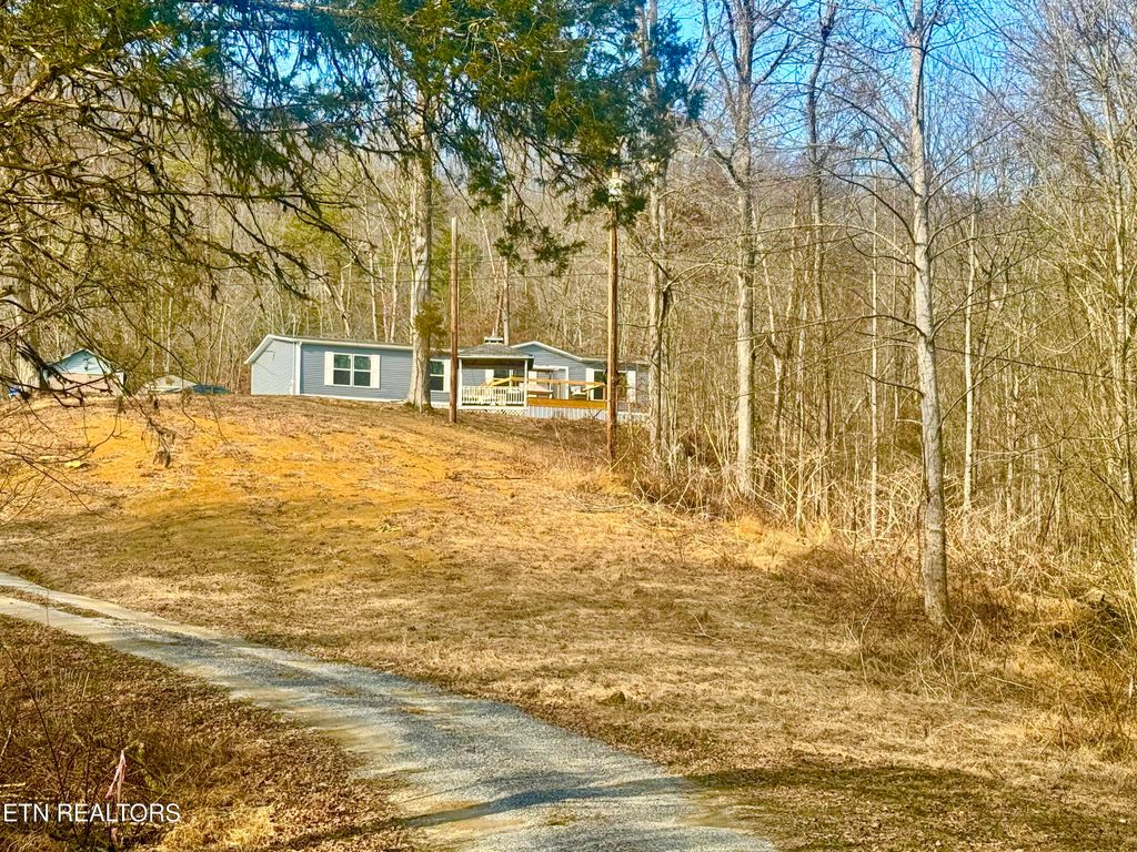 Photo of 409 Bull Run Rd, Luttrell, TN 37779 (MLS # 1329080)