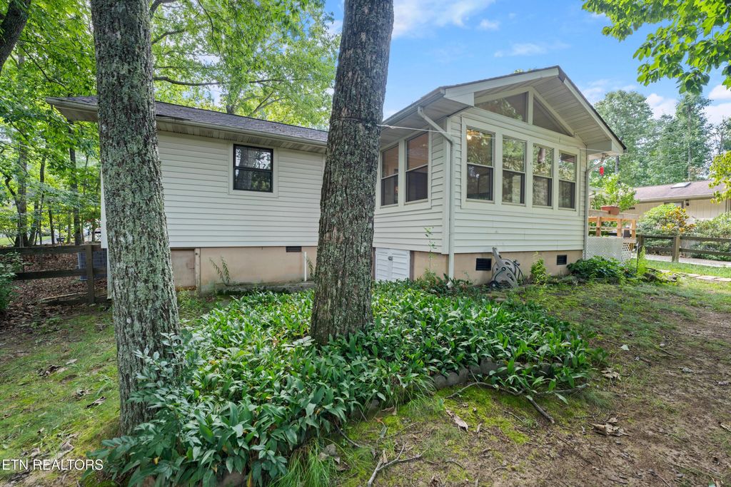 Photo of 20 Druid Circle, Crossville, TN 38558 (MLS # 1310887)