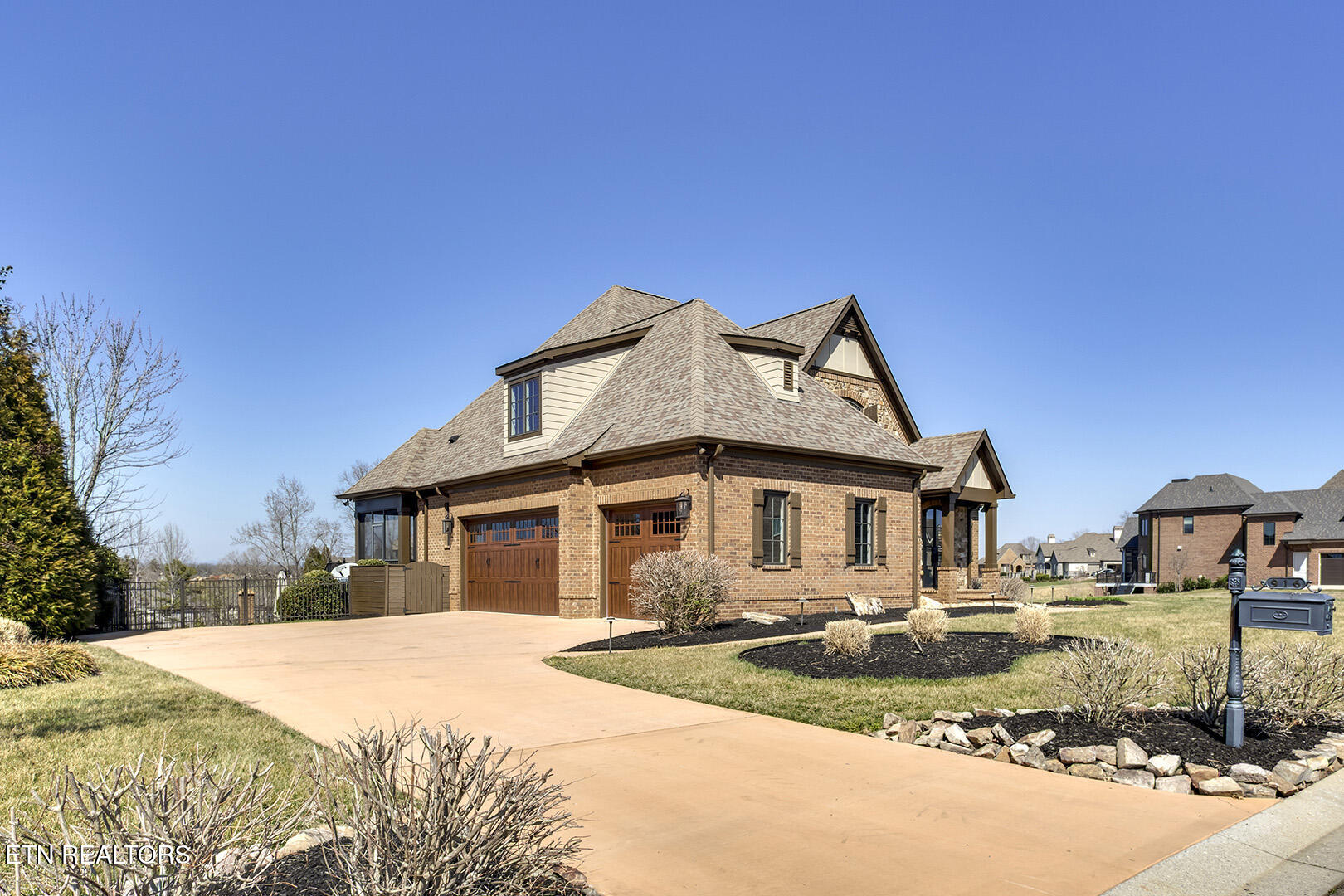 916 Castaway Lane