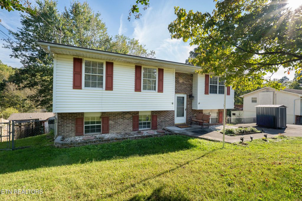Photo of 610 Red Bud Lane, Oliver Springs, TN 37840 (MLS # 1317543)