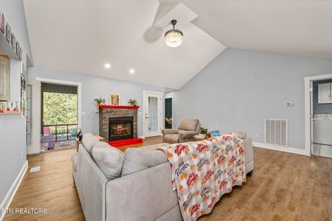 Tiny photo for 633 E Deer Creek Drive, Crossville, TN 38571 (MLS # 1319214)