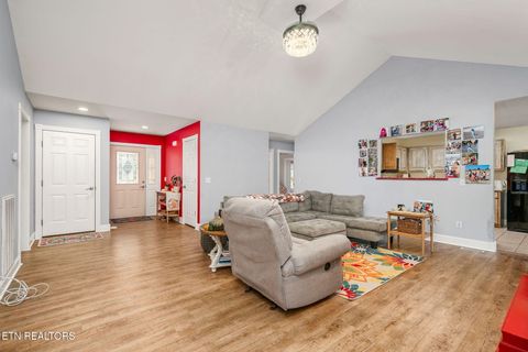 Tiny photo for 633 E Deer Creek Drive, Crossville, TN 38571 (MLS # 1319214)