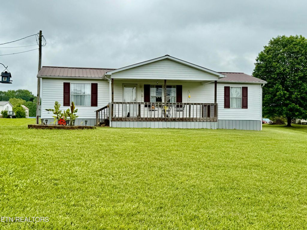 Photo of 384 WHITAKER Lane, Tazewell, TN 37879 (MLS # 1300252)