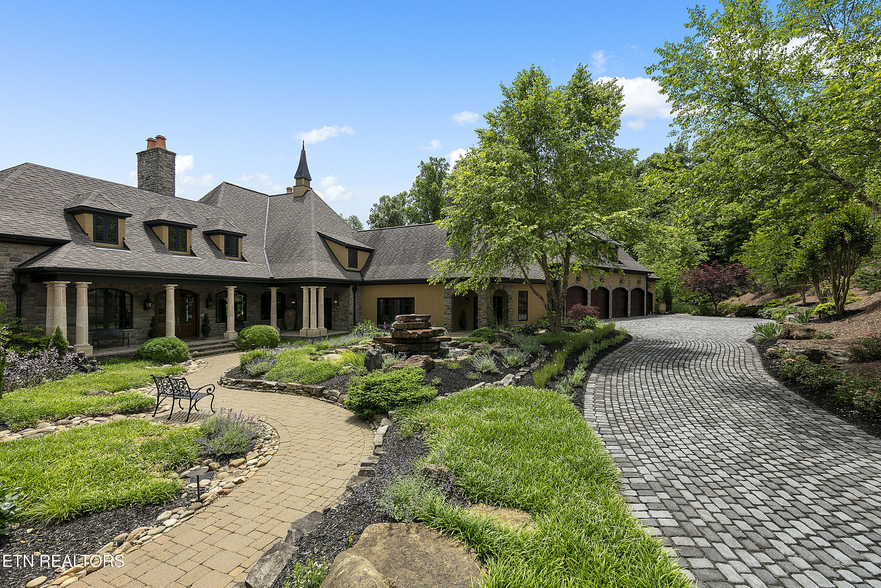 255 N Ridge Rd