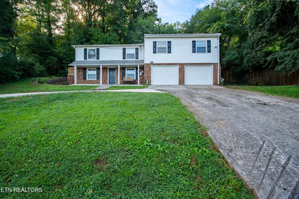 Photo of 4220 Reed Rd, Louisville, TN 37777 (MLS # 1313690)