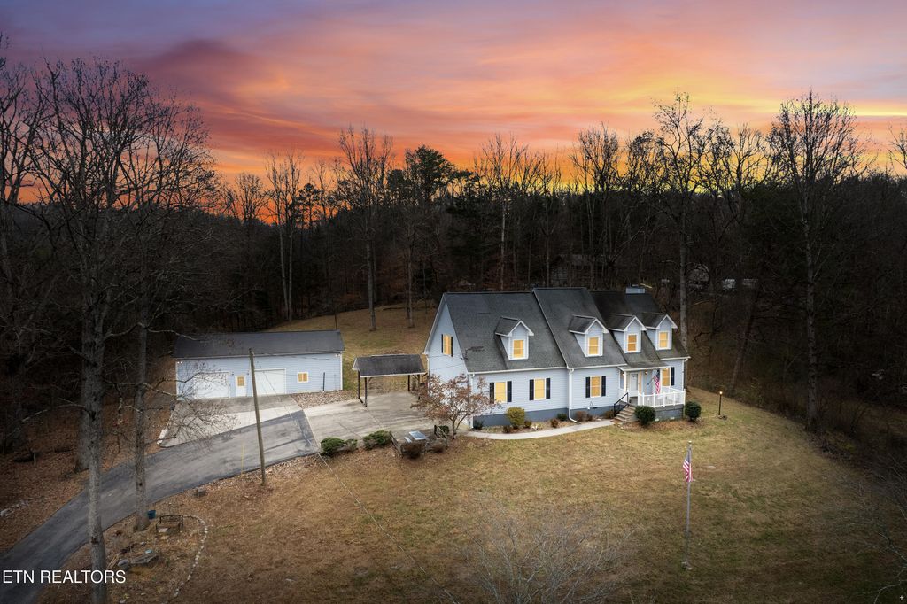 Photo of 3827 Quarry Rd, Louisville, TN 37777 (MLS # 1325056)