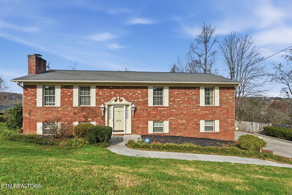 Photo of 513 Vista Drive, Clinton, TN 37716 (MLS # 1323016)