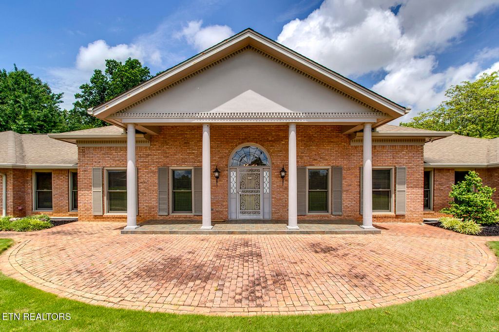 Photo of 9525 Tunbridge Lane, Knoxville, TN 37922 (MLS # 1342744)