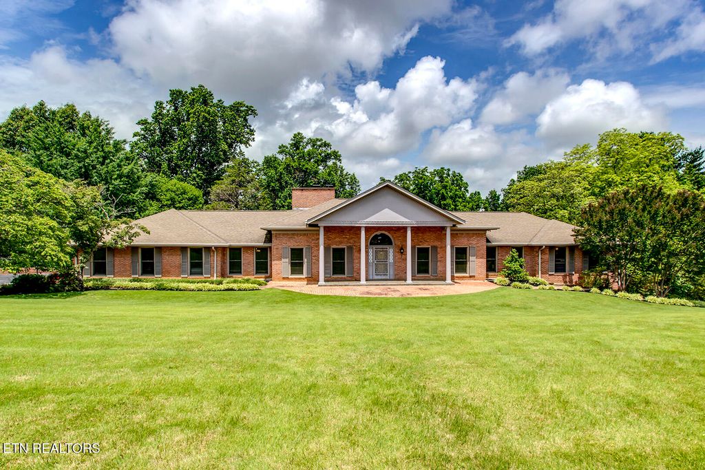 Photo of 9525 Tunbridge Lane, Knoxville, TN 37922 (MLS # 1342744)