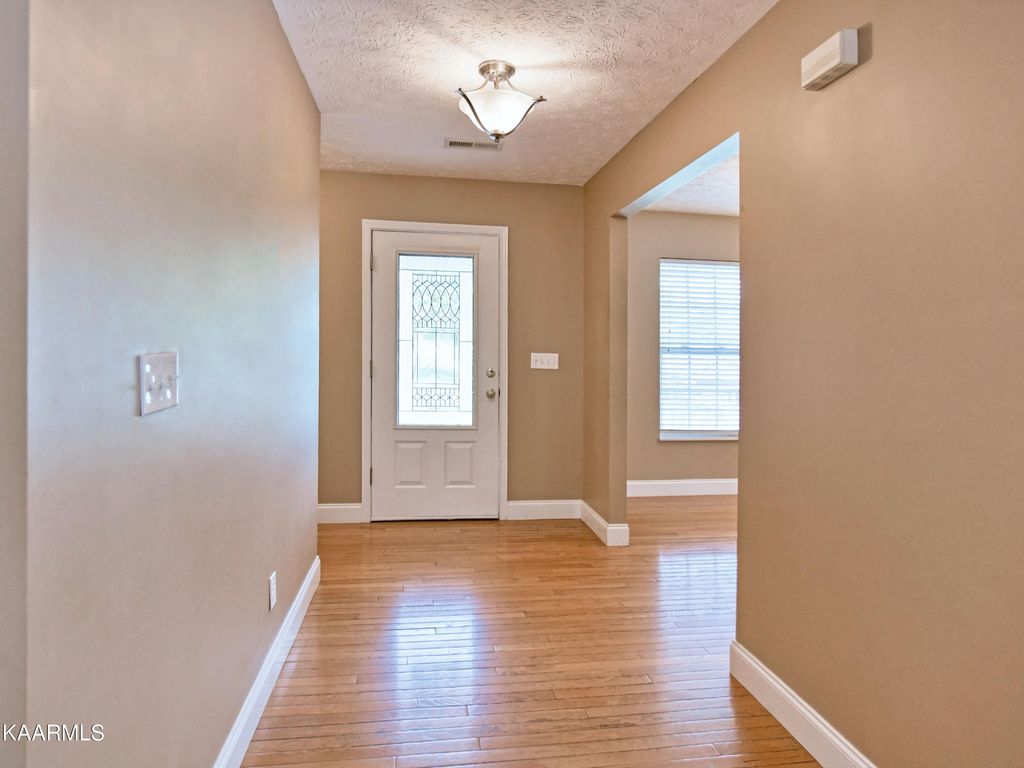 Photo of 4715 Chesney Meadows Drive, Strawberry Plains, TN 37871 (MLS # 1225327)