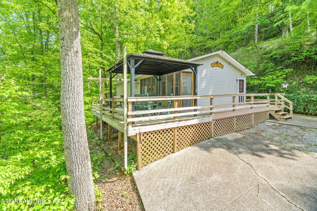 Photo of 155 Lindsey Cemetery Rd, Madisonville, TN 37354 (MLS # 1299747)