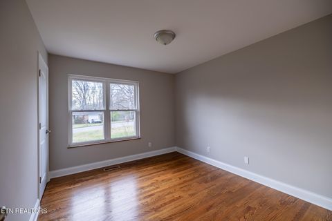 Tiny photo for 2318 Black Bear Rd, Knoxville, TN 37923 (MLS # 1334574)