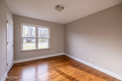 Tiny photo for 2318 Black Bear Rd, Knoxville, TN 37923 (MLS # 1334574)