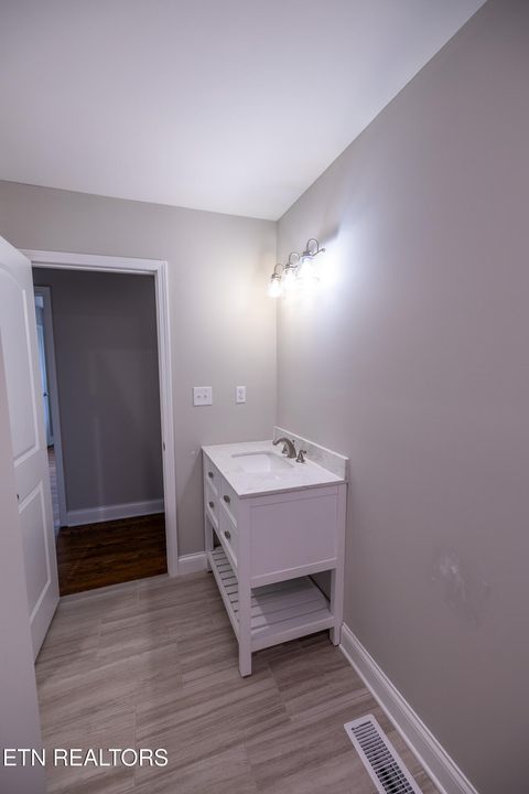 Tiny photo for 2318 Black Bear Rd, Knoxville, TN 37923 (MLS # 1334574)