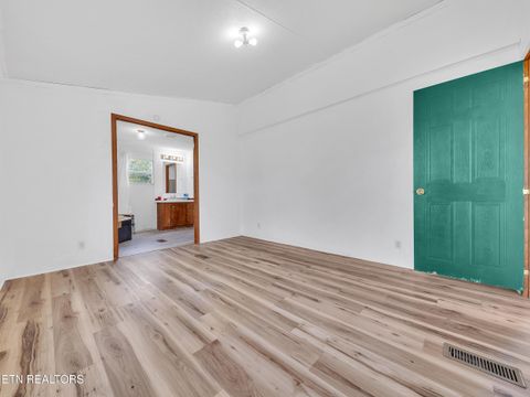 Tiny photo for 115 Queener St, Jacksboro, TN 37757 (MLS # 1317239)