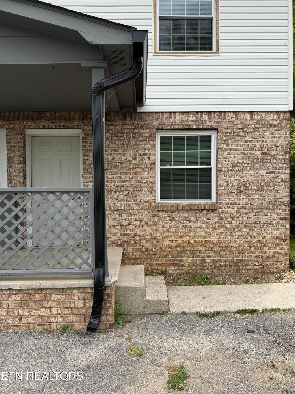 Photo of 508 S Douglas Ave #D, Rockwood, TN 37854 (MLS # 1340949)