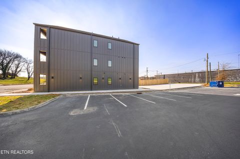 Tiny photo for 131 W Anderson Ave #301, Knoxville, TN 37917 (MLS # 1327031)