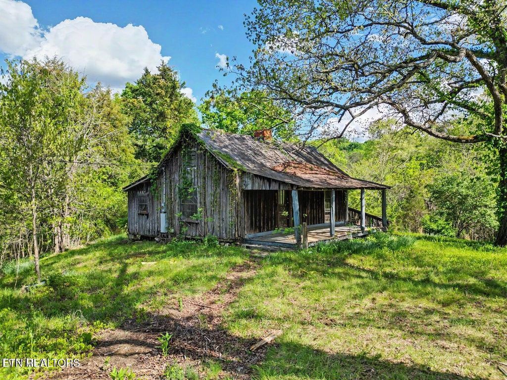 Photo of 2424 Midway Rd, Knoxville, TN 37914 (MLS # 1338249)