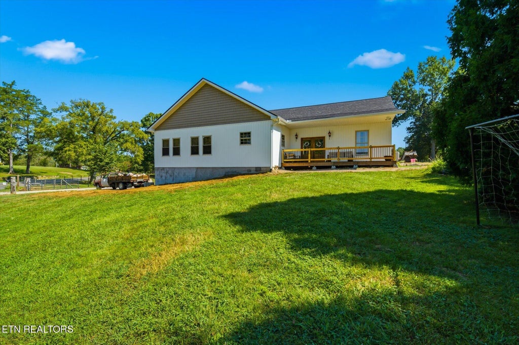 Photo of 327 Bethel Rd, Clinton, TN 37716 (MLS # 1354982)